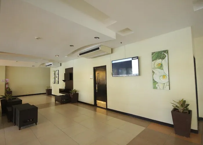 Apartahotel Spacious 3 Bedroom Furnished Near Bgc