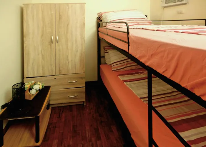 Spacious 3 Bedroom Furnished Near Bgc * Manila