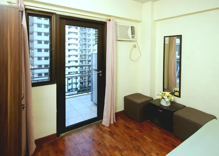 Spacious 3 Bedroom Furnished Near Bgc Apartahotel Manila